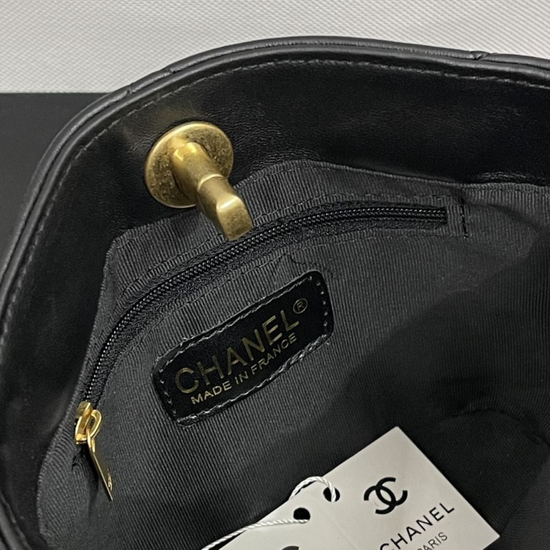 Ch**el bucket bags